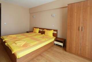 Отель Acropolis Hotel Пазарджик Двухместный номер с 1 кроватью или 2 отдельными кроватями-6